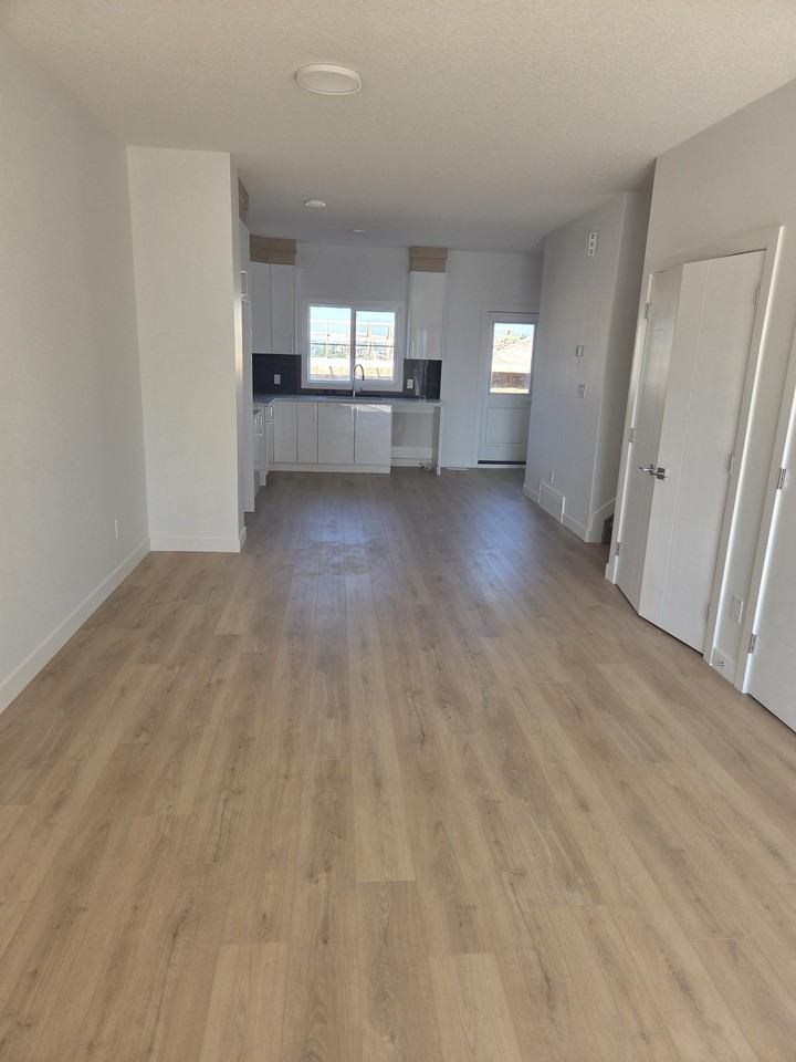 Strongbuilt Azur 1 - Photo 2 of 12