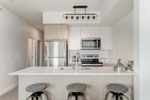 featured image of 3360 16 St Sw