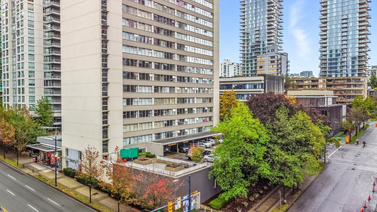 Georgian Towers - Photo 3 of 39