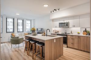 featured image of 360 Laurier Ave W