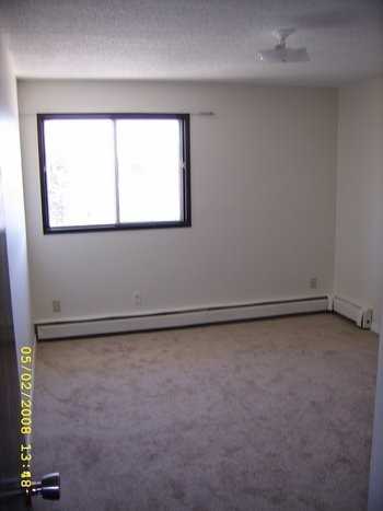 Adeel manor - Photo 4 of 6