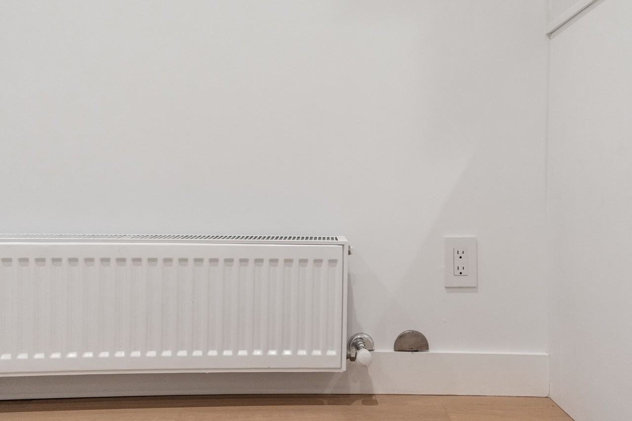 160 Huron Street - Photo 5 of 50