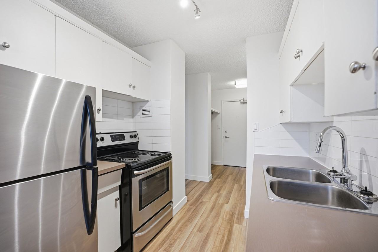 Imperial Tower - Photo 7 of 12