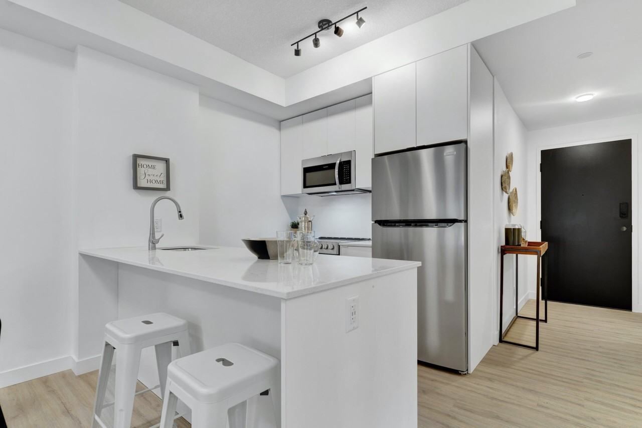 Elva - Photo 5 of 18