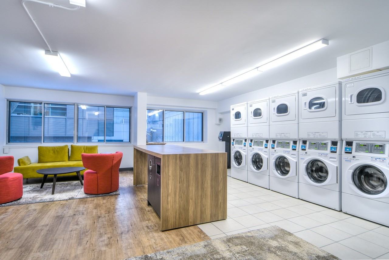 1436 Mackay Street - Photo 6 of 33