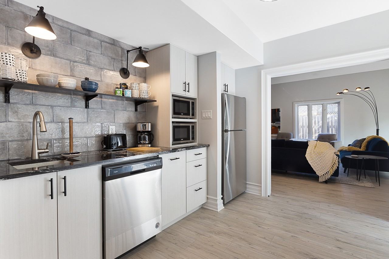 240 Blackburn - Photo 7 of 50