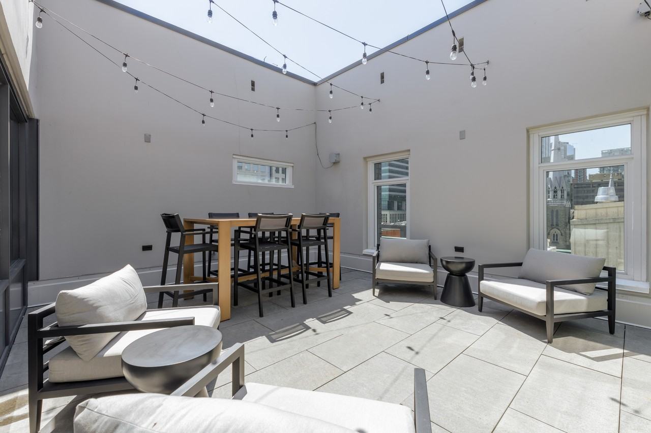 Richards & Pender - Photo 3 of 24