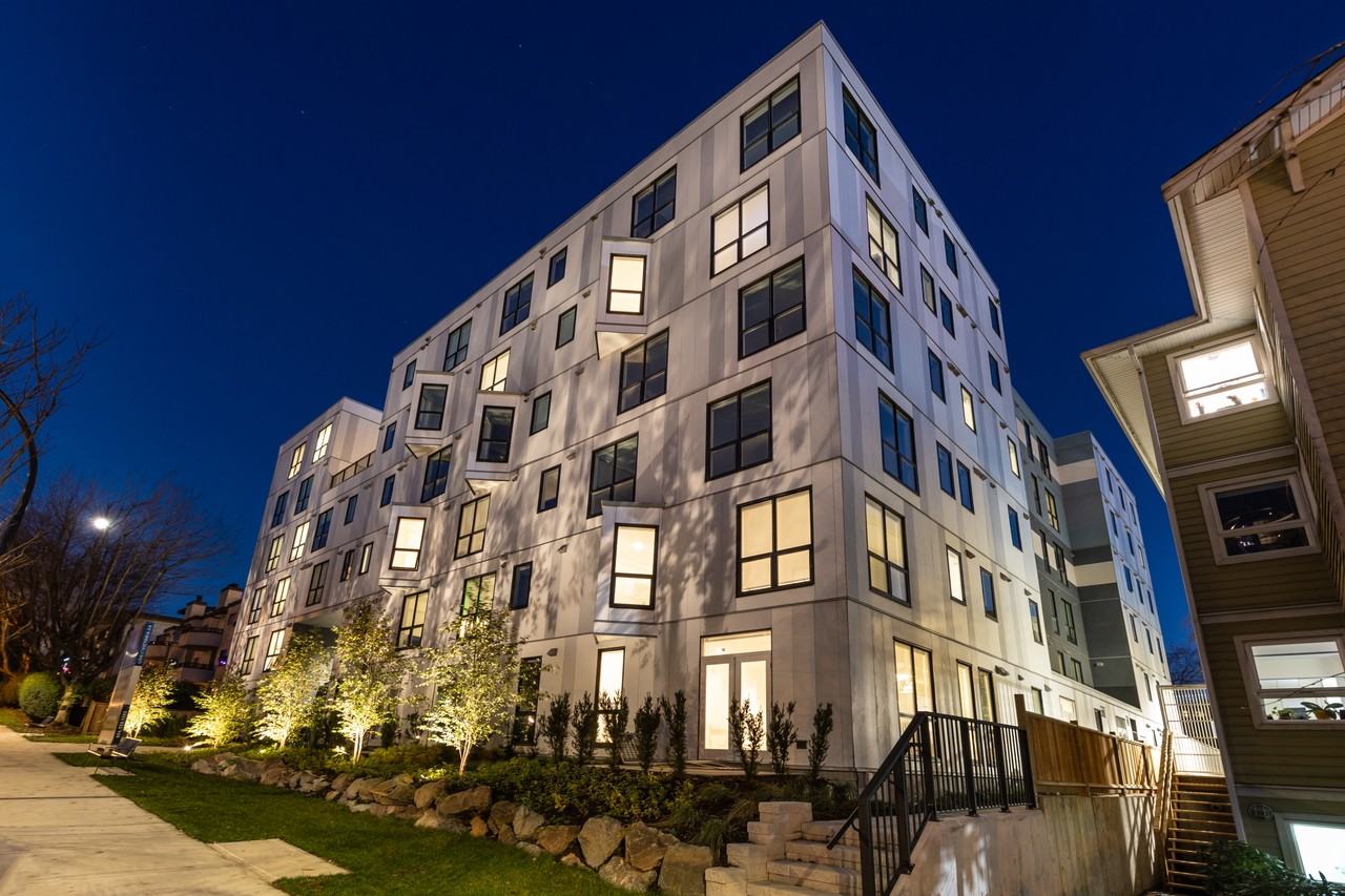 Victoria - 127 E 12th St - Photo 2 of 26