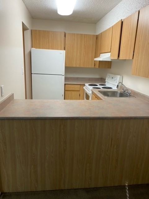 Sun Creek - Photo 7 of 25