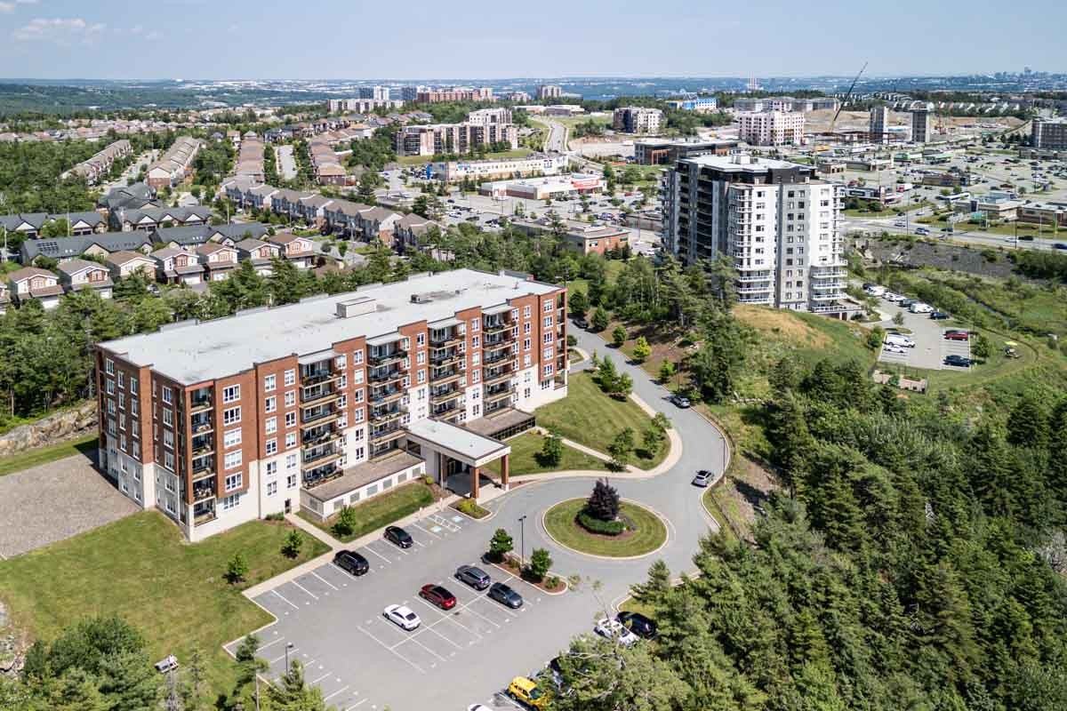 76 Place Apartments - Photo 7 of 15