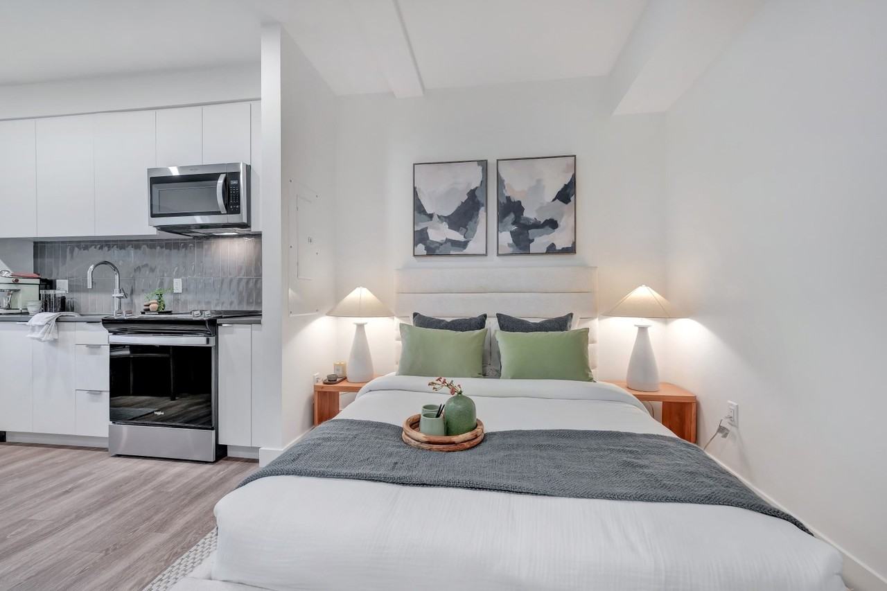 The Lively - 137 East Keith Rd - Photo 5 of 37