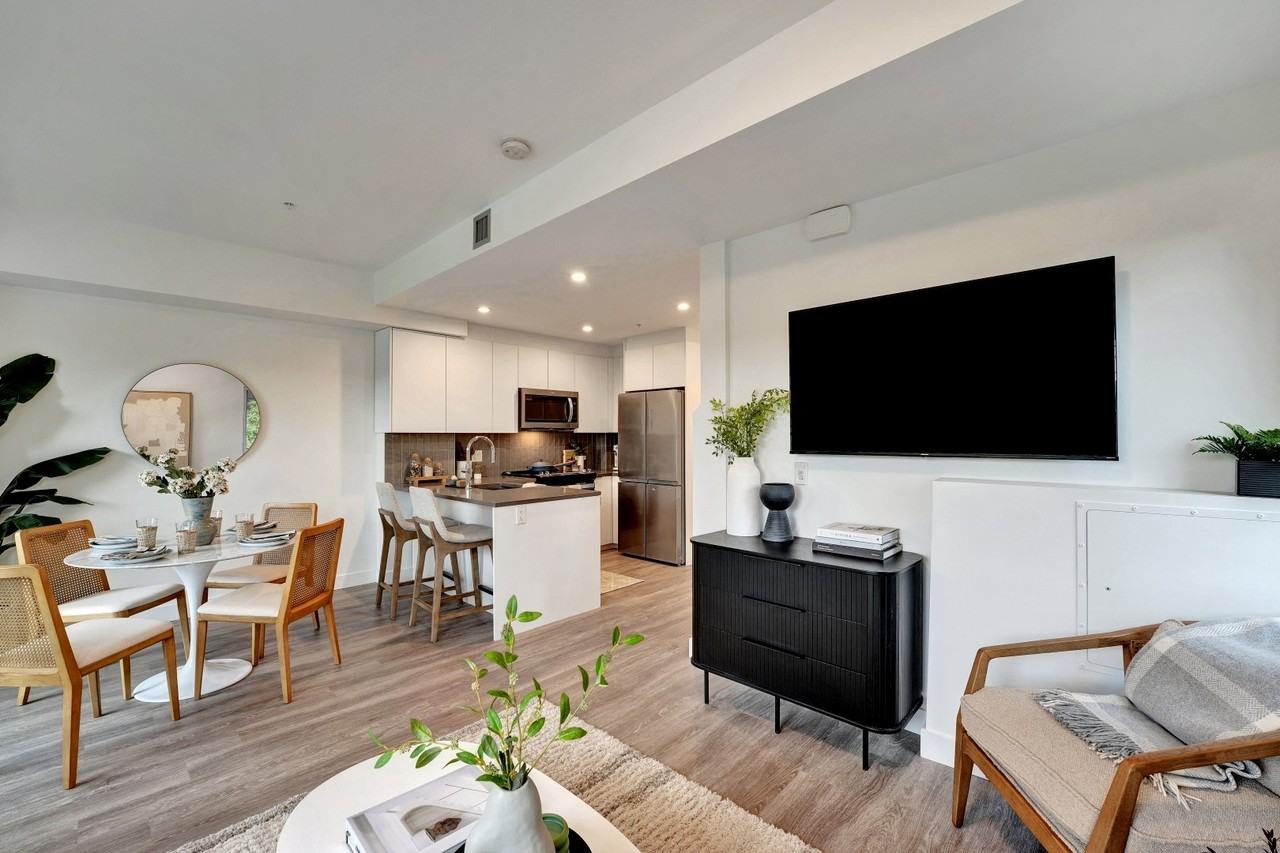 The Lively - 137 East Keith Rd - Photo 6 of 37