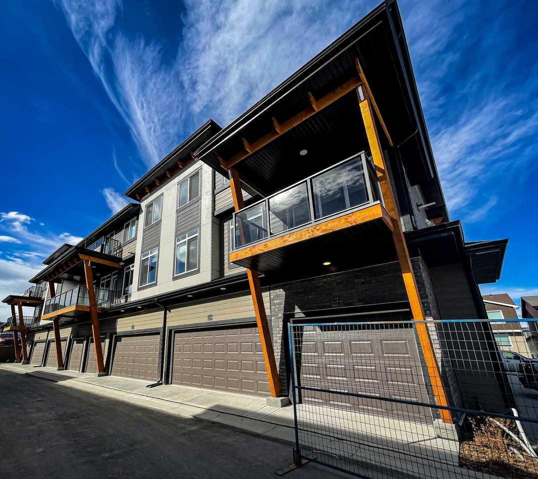 Livingston Townhomes - Photo 7 of 35