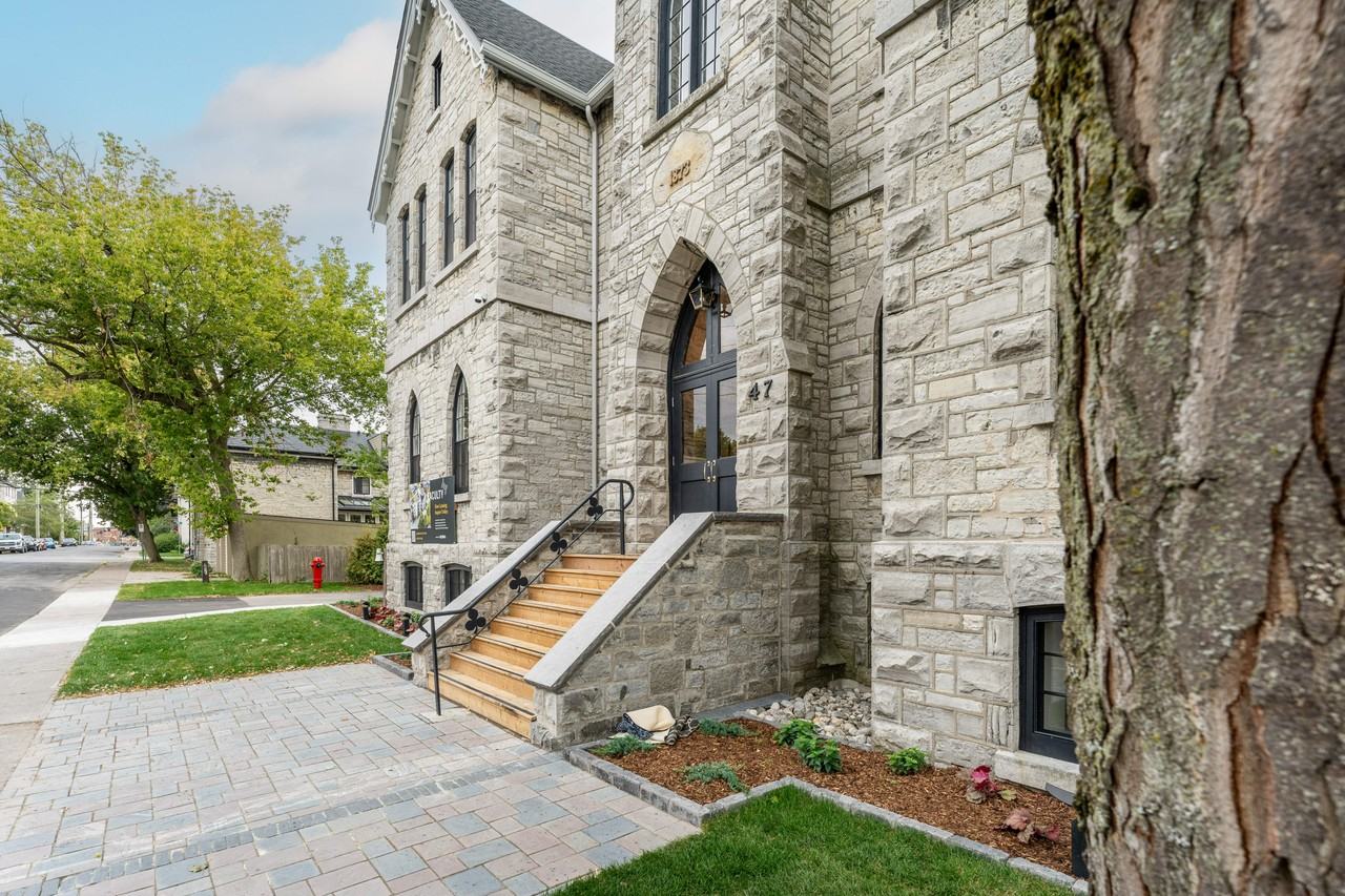 Faculty47 - Photo 4 of 40