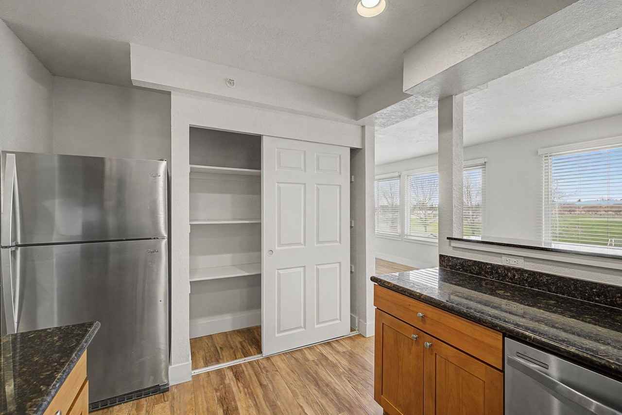 Highline 22 - Photo 4 of 21