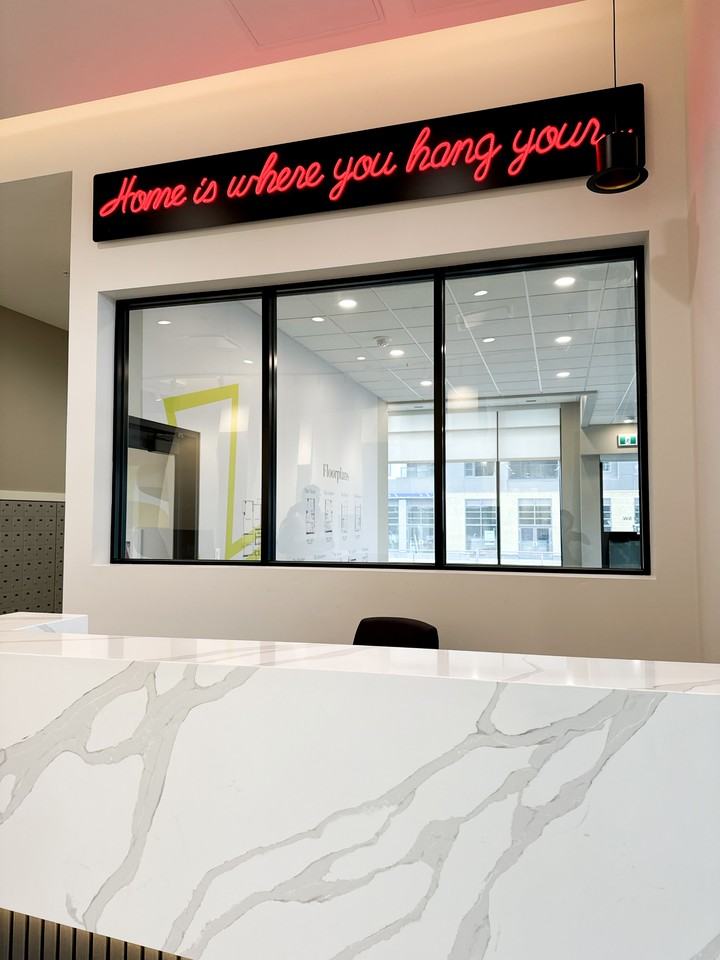 The Hat 14 - Photo 3 of 50