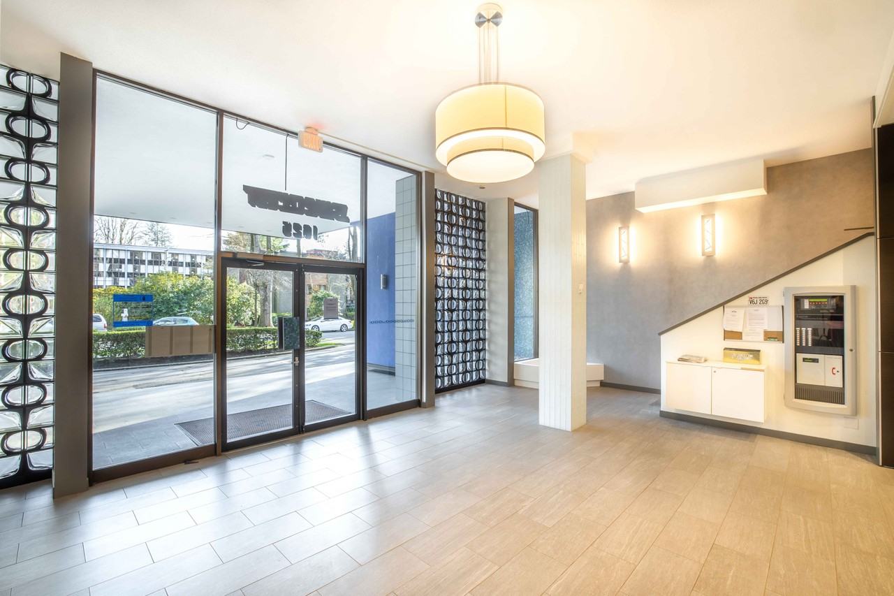 Blue Crest Apartments - Photo 6 of 10