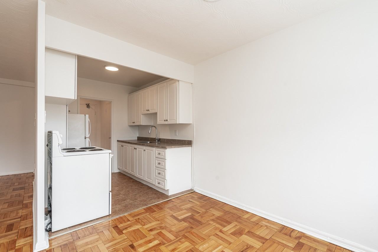 5 Mallory Gardens - Photo 4 of 16