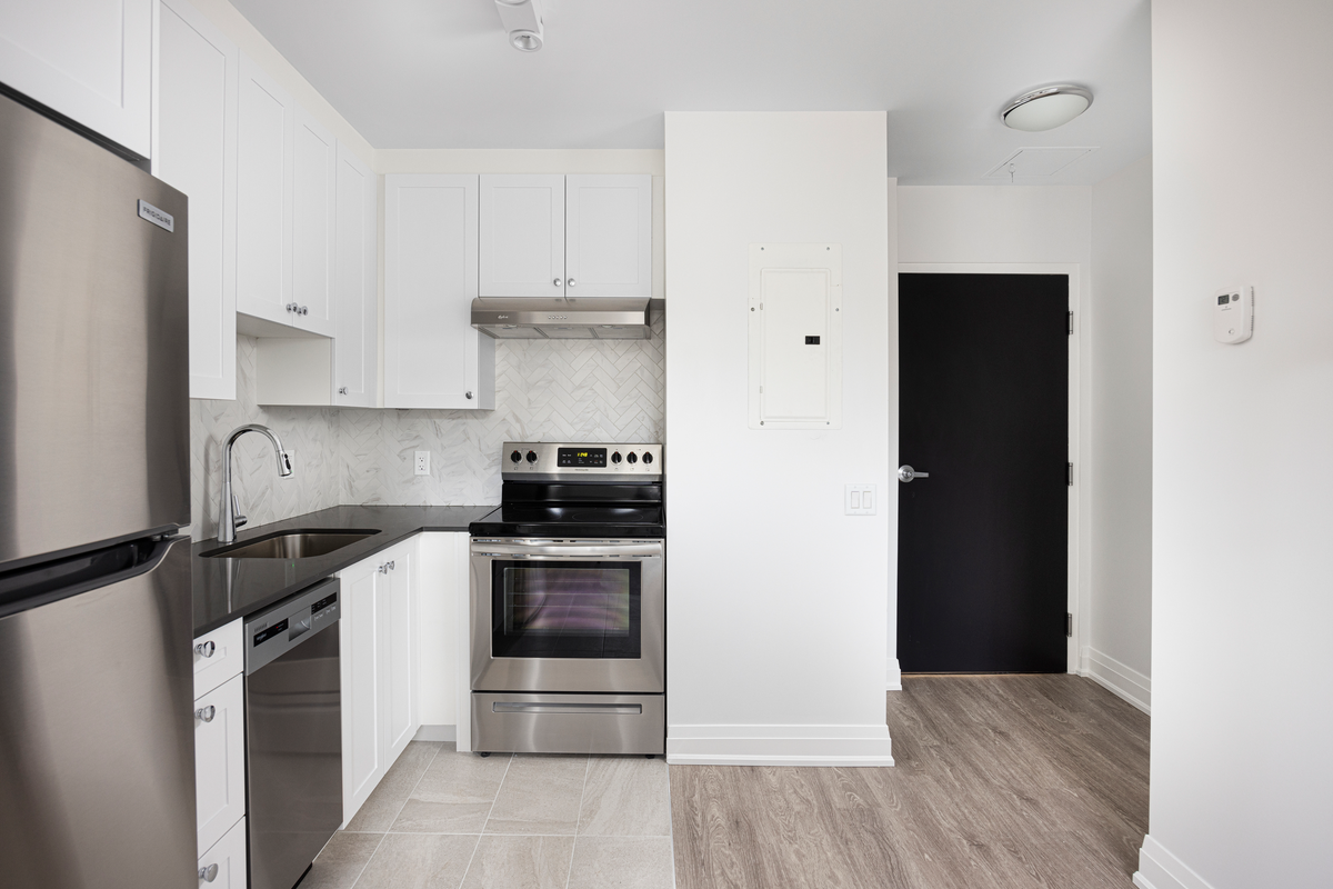 2701 EGLINTON AVE W - Photo 4 of 12