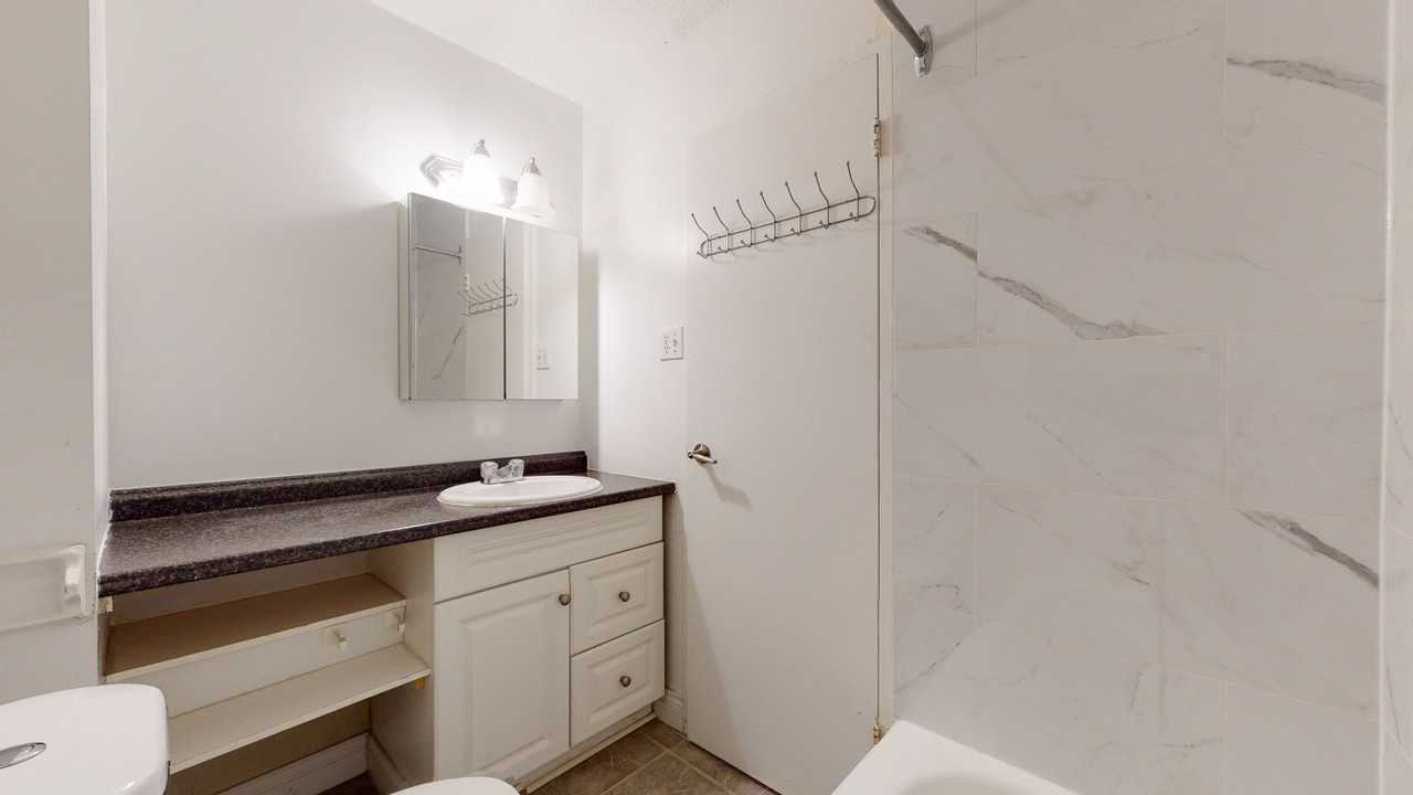 10 Burnside Ave. - Photo 7 of 9