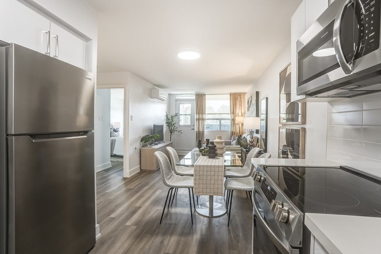 Elora - Photo 6 of 47