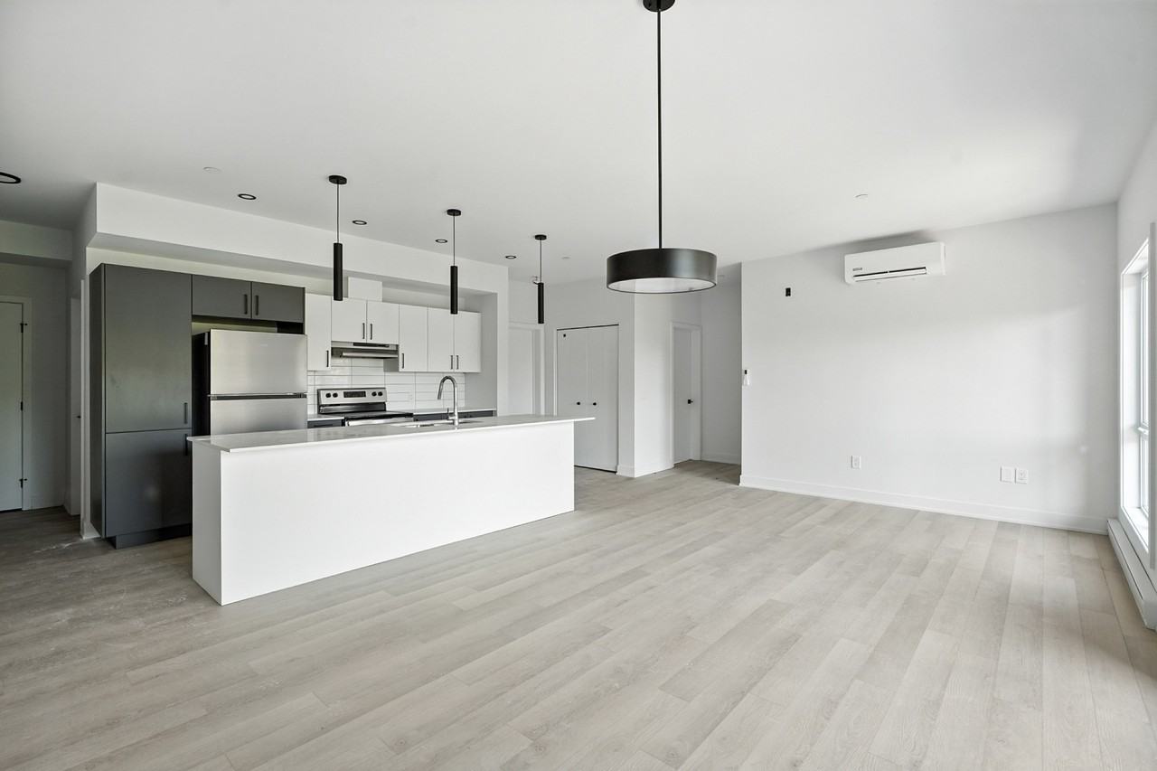 Vertigo - Photo 5 of 50