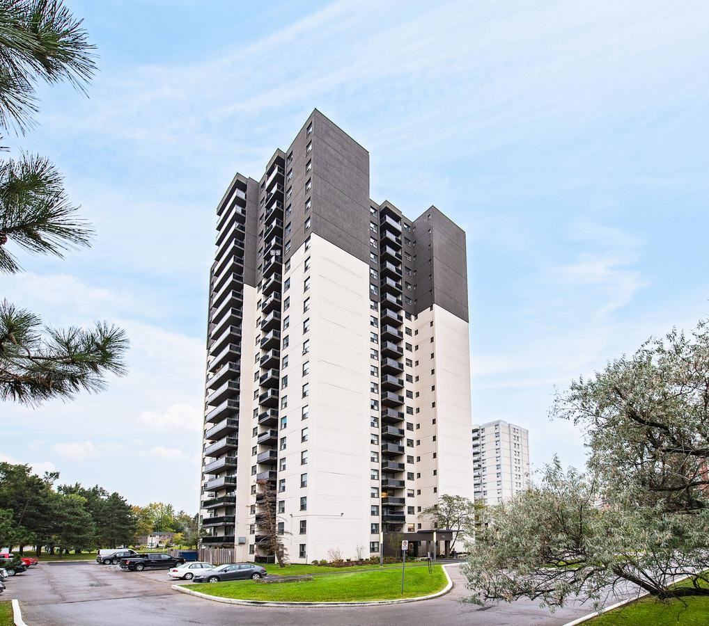 765 Steeles Avenue West - Photo 2 of 18