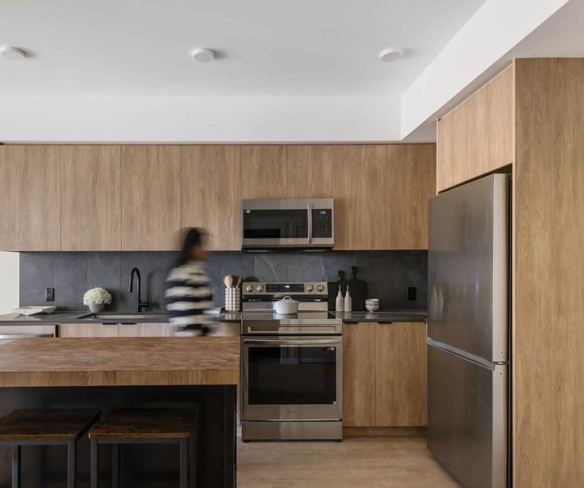 The Lydia - Photo 4 of 34