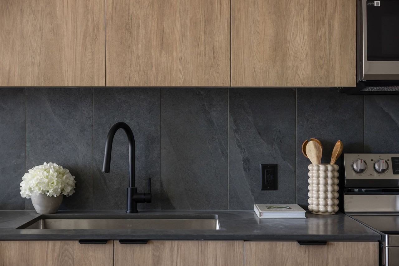 The Lydia - Photo 6 of 34