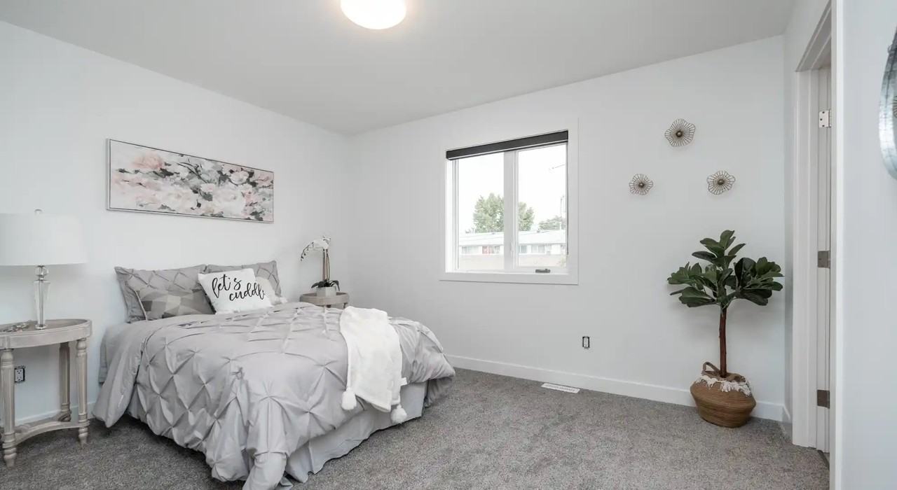 1499 Magnus Avenue - Photo 6 of 8