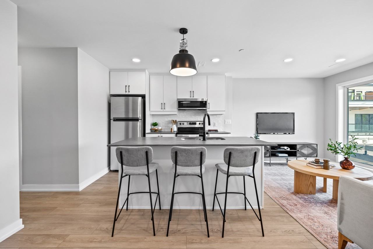 Dreamers Loft - Photo 2 of 25