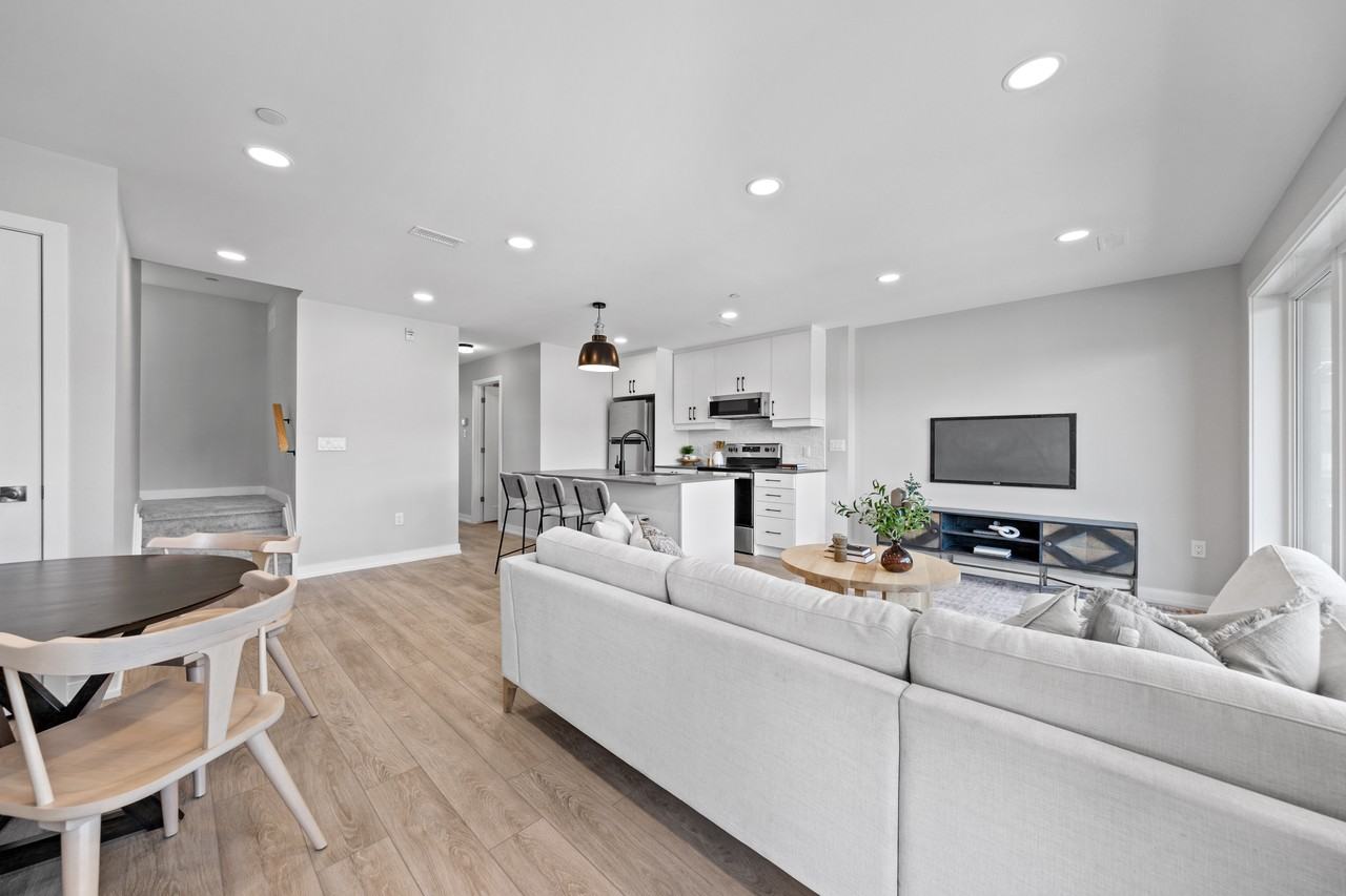 Dreamers Loft - Photo 7 of 25