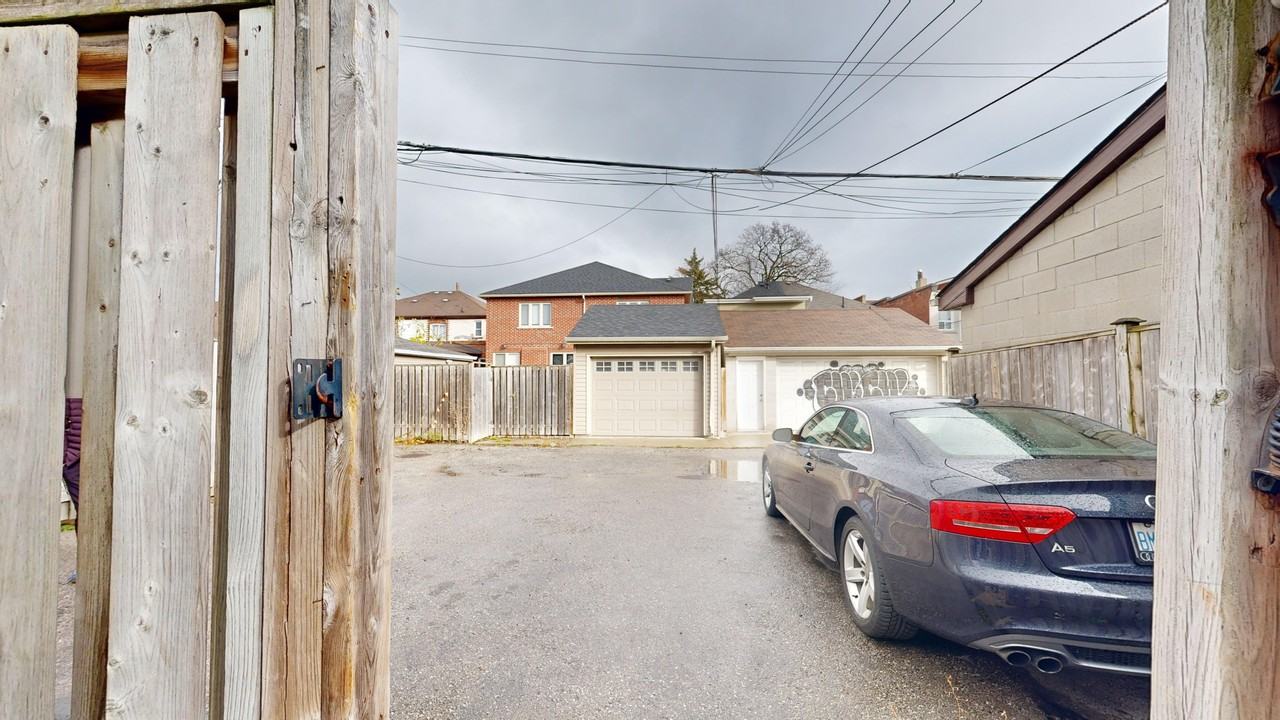 775 Ossington Ave - Photo 2 of 25