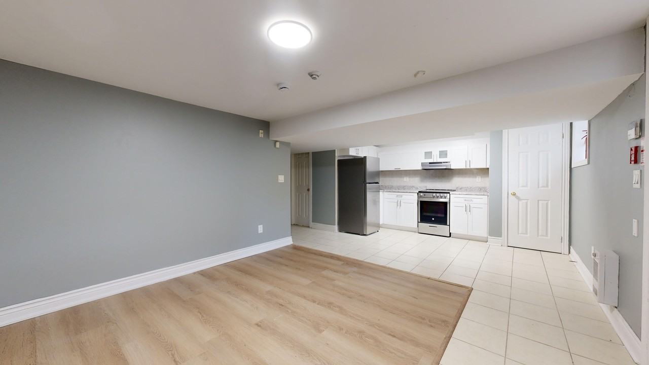 775 Ossington Ave - Photo 3 of 25