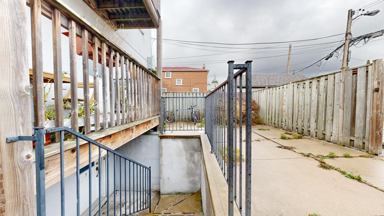 775 Ossington Ave - Photo 4 of 25