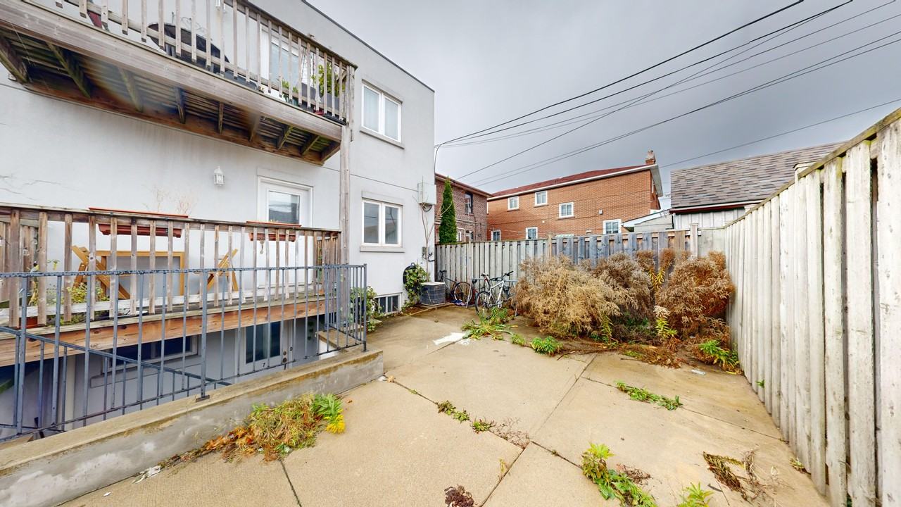 775 Ossington Ave - Photo 5 of 25