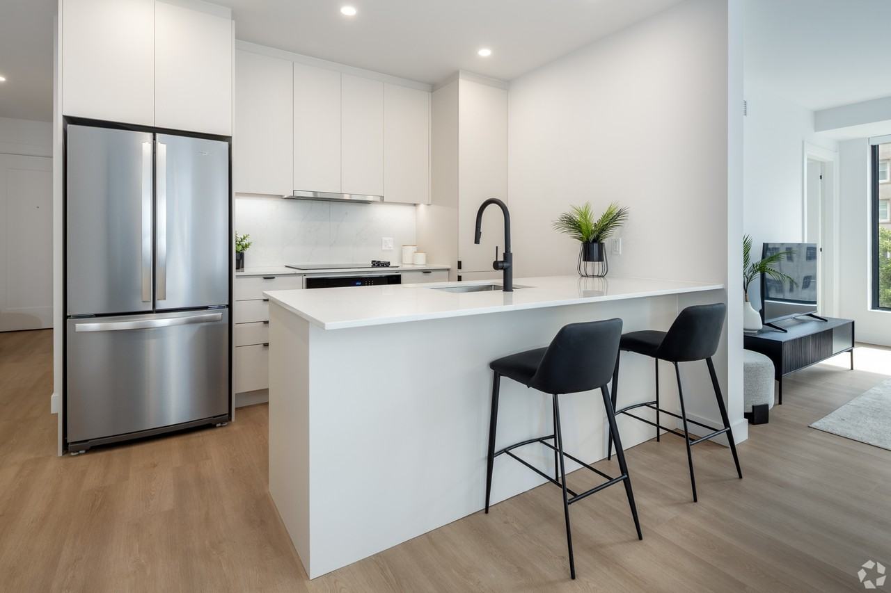 1245 Rue Sherbrooke O — photo 2
