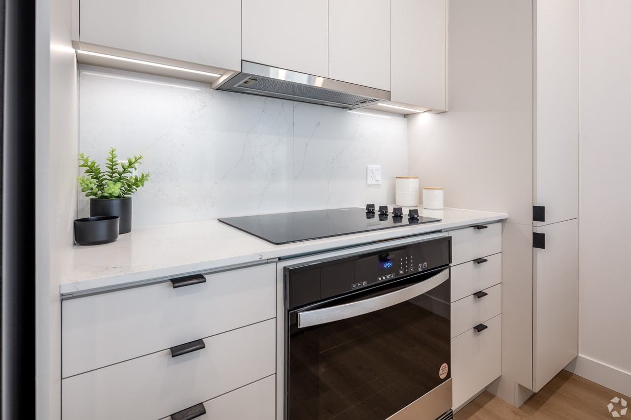 1245 Rue Sherbrooke O — photo 3