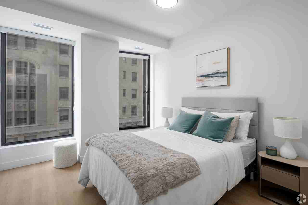 1245 Rue Sherbrooke O — photo 2