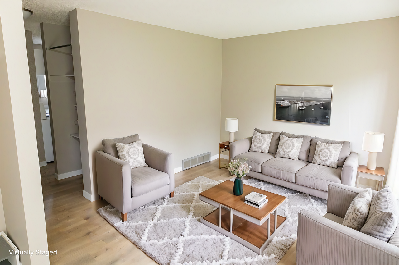 University Townhomes - Photo 6 of 17