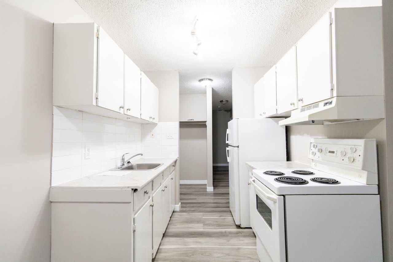 Gateway Manor Apartments - Photo 4 of 11