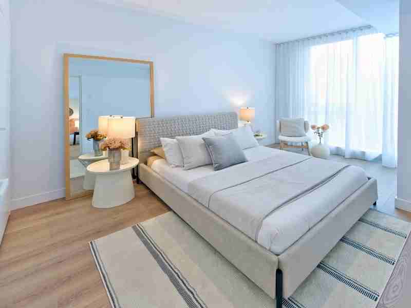 1 Square Phillips - Photo 4 of 33