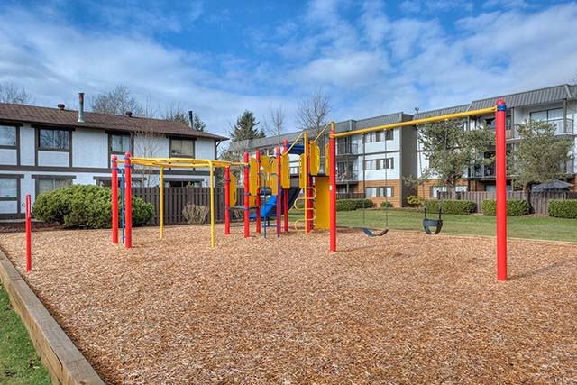 Berry Road Apartments - Photo 4 of 14