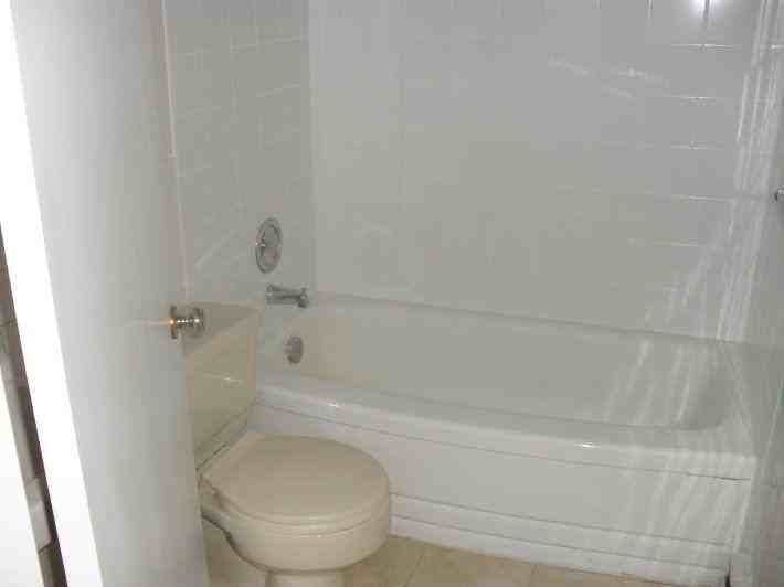 Crestview Apartments - Photo 7 of 9