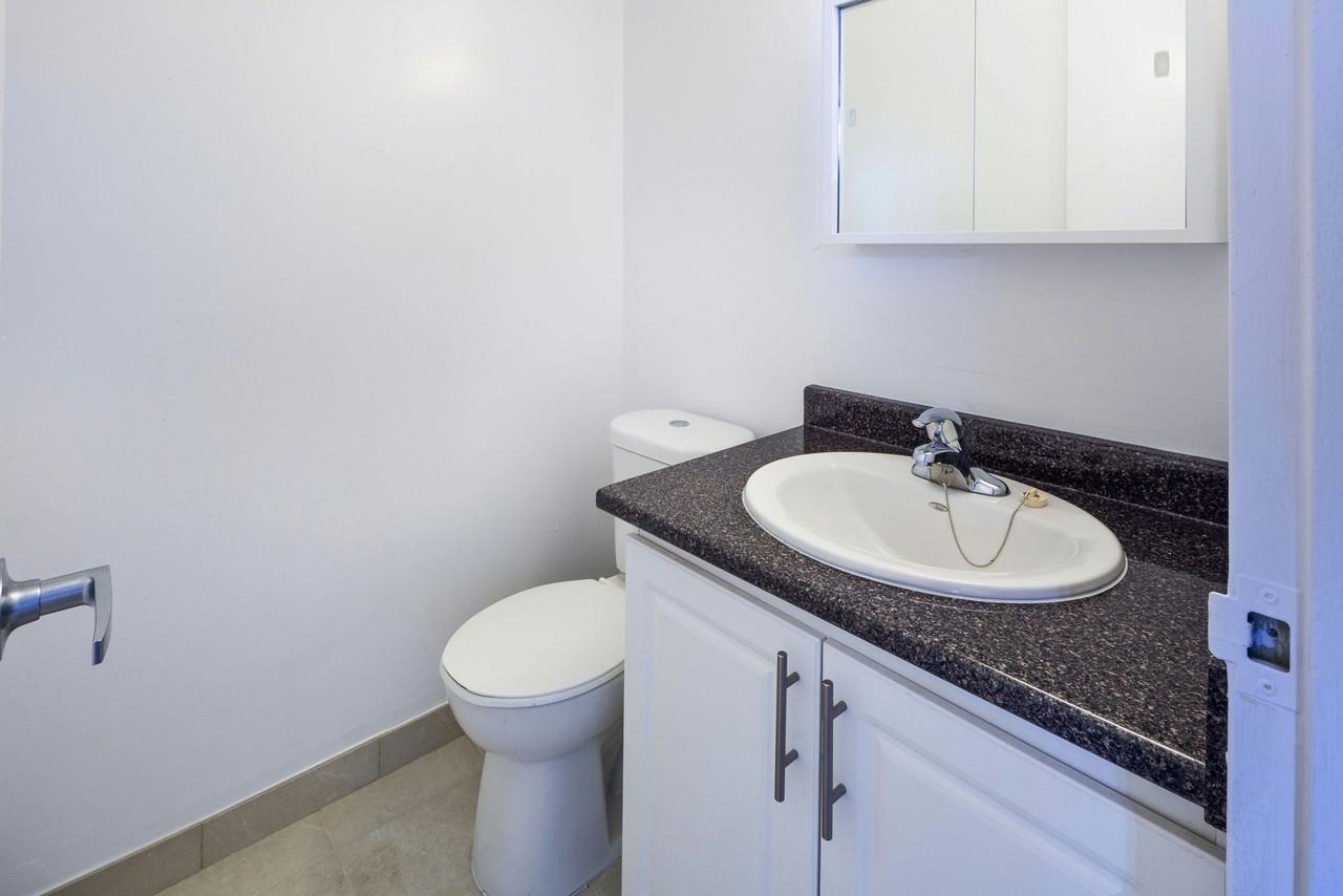 Robin Hood Apartments - Photo 3 of 13
