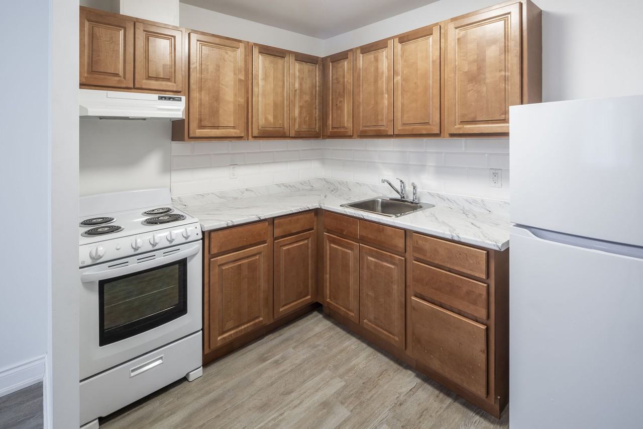 Birchmount Park Towers - Photo 7 of 14