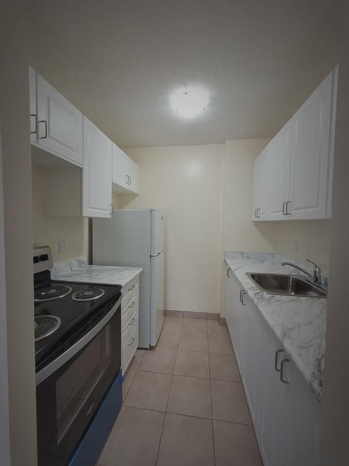 Rebecca Towers - Photo 4 of 10