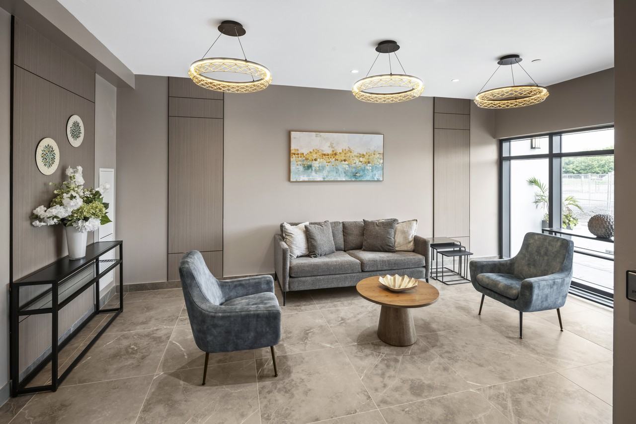 SOHOSQ - Photo 4 of 33