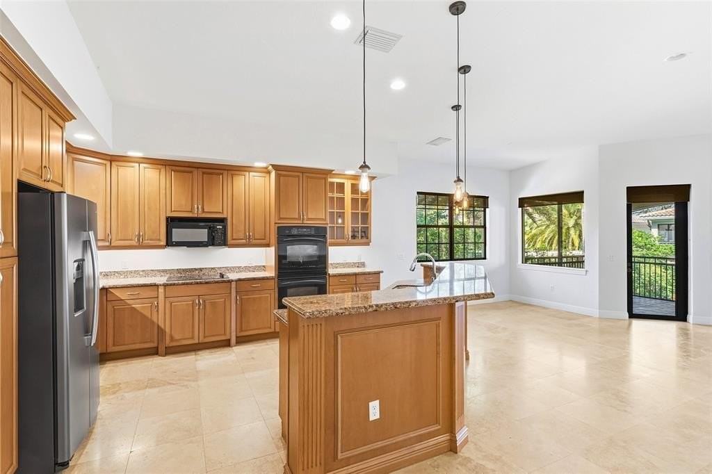 7535 Old Thyme Ct - Photo 7 of 38