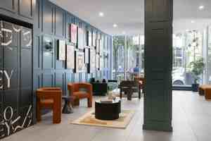featured image of 2061 Rue Stanley